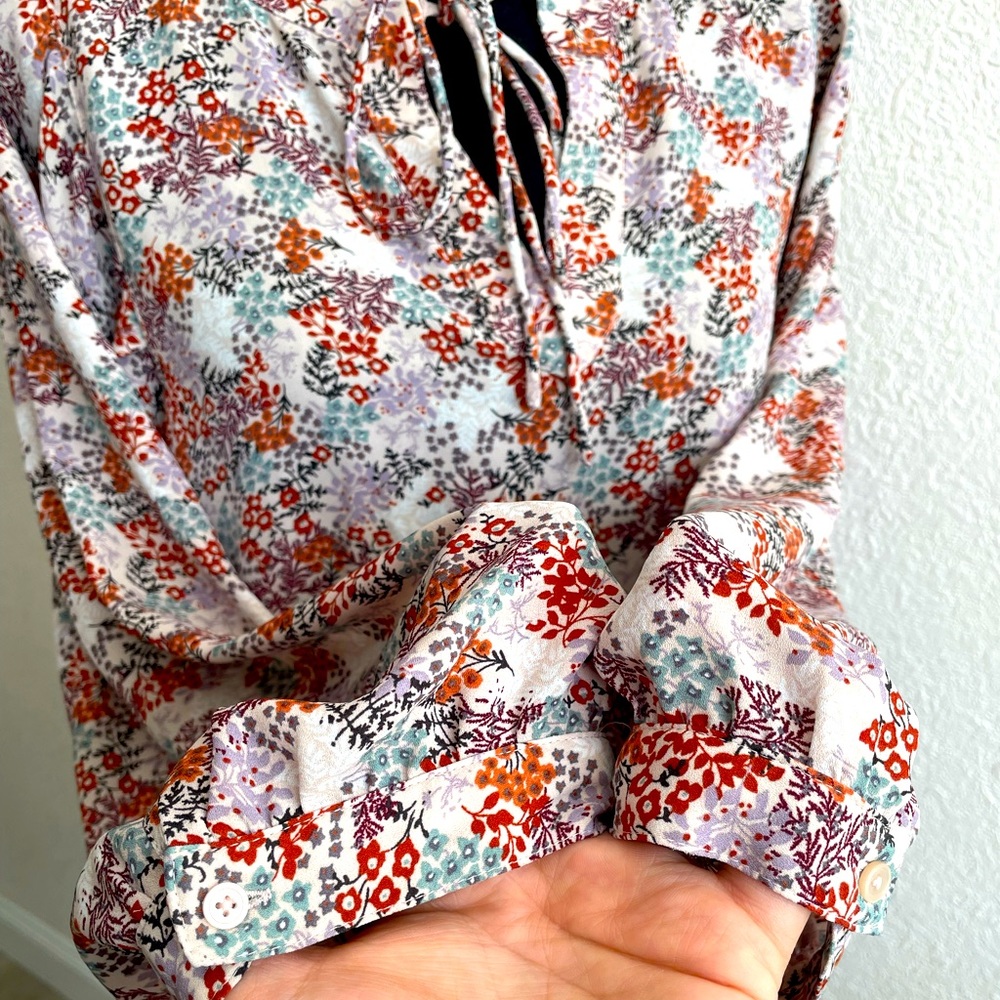 LOFT • Beautiful Womens Floral Keyhole Tie Top Blouse Long Sleeve - Picture 5 of 11